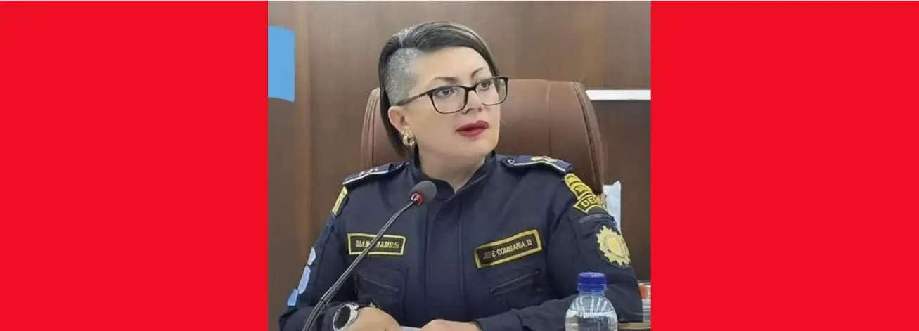 es falso que la comisaria Diana Ramos haya sido despedida por su corte de cabello