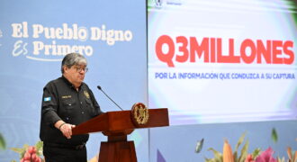 Francisco Jiménez en conferencia de prensa.