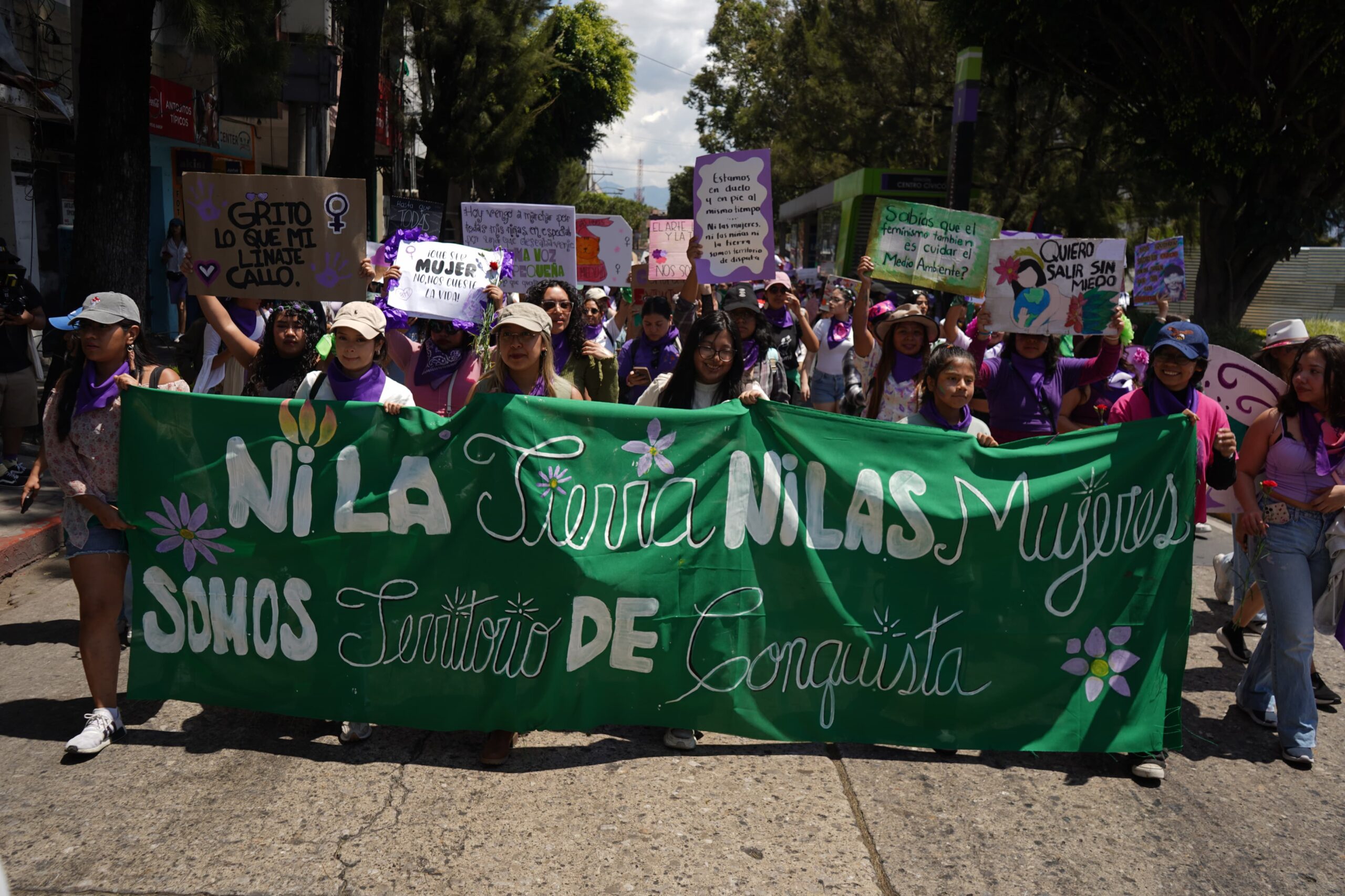 Por primera vez, un bloque ecofeminista participa en la marcha del 8M. Foto: Cortesía