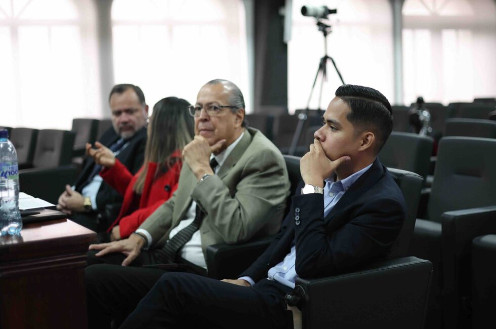 Periodistas de elPeriódico criminalizados en una audiencia en la CC
