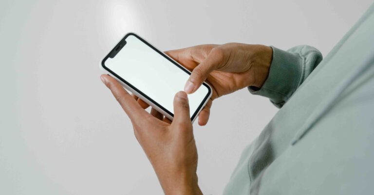 Muchas personas se ven afectadas por estafas que realizan ciberdelincuentes a través de la plataforma WhatsApp