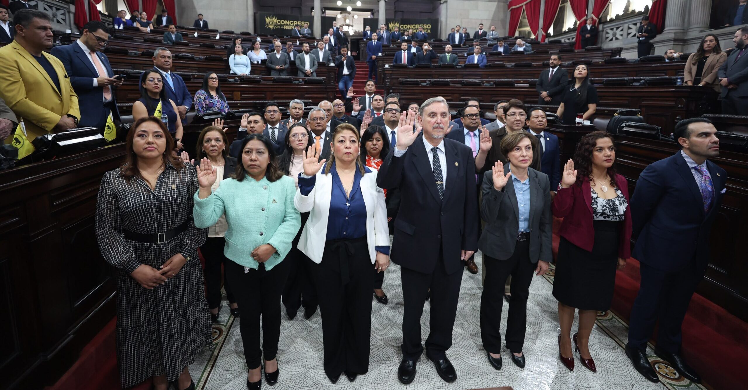 Juramentación Comisión Postuladora para Contralor General de Cuentas FOTO Congreso